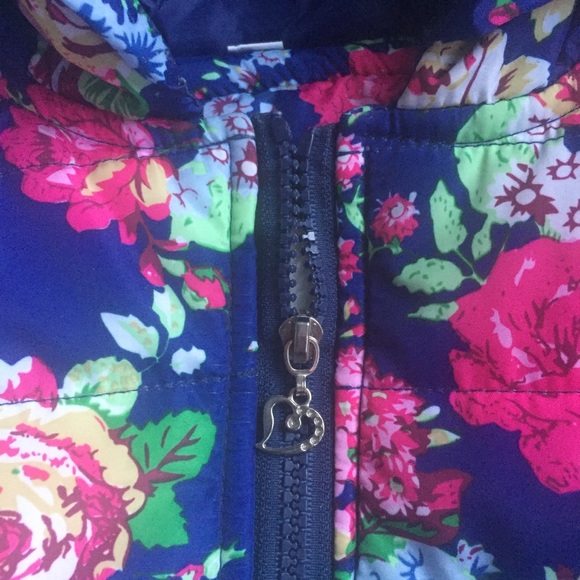 🌼🌷Girls Puffer Coat🌷🌼 - Picture 5 of 8